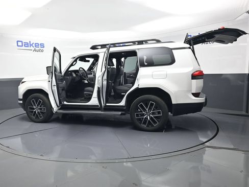 Used 2024 Lexus GX 550 w/ Accessory Package (2T) AWD/4WD image 58