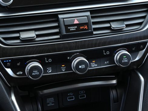 Used 2021 Honda Accord Touring image 19