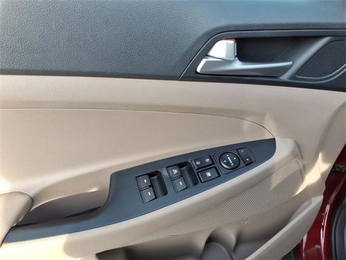 Used 2019 Hyundai Tucson Value image 3