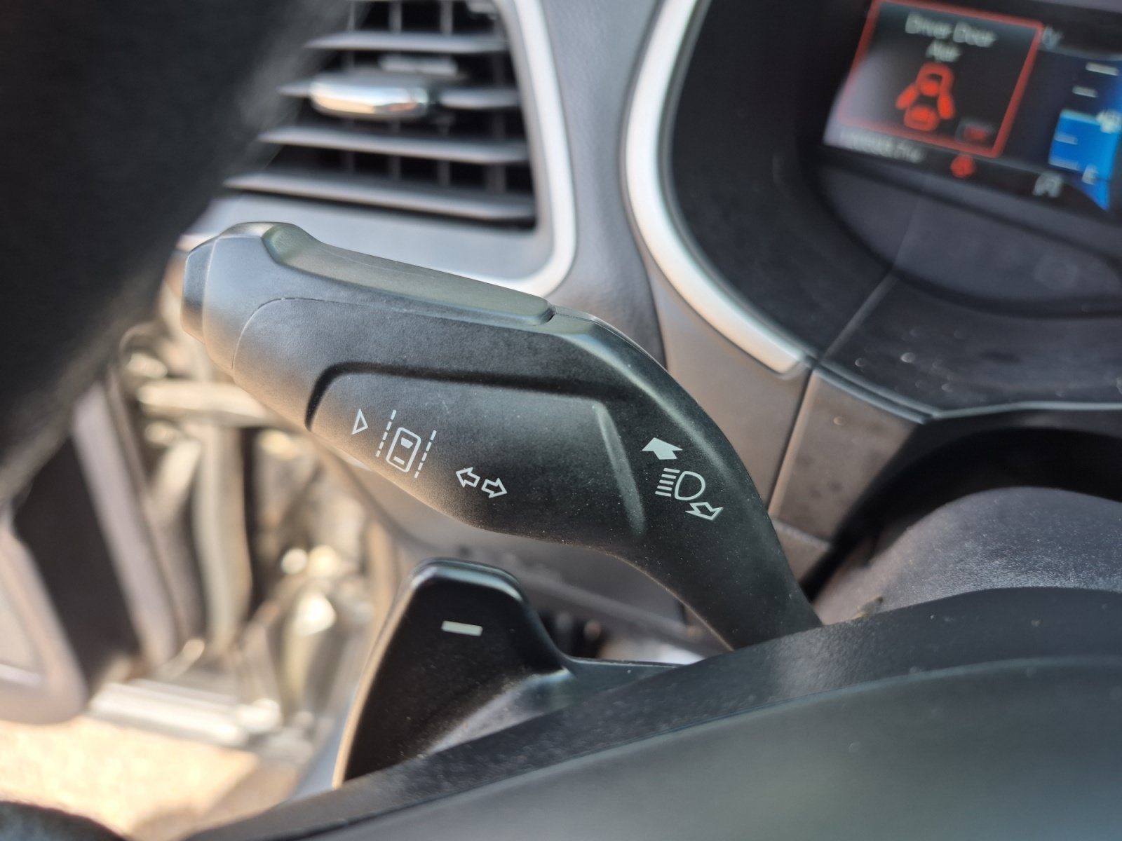 Used 2019 Ford Edge SEL w/ Equipment Group 201A AWD/4WD image 4