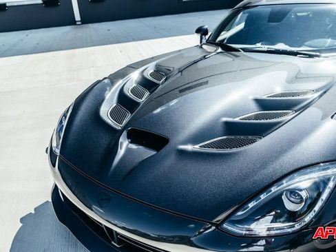 Used 2016 Dodge Viper ACR w/ Extreme Aero Package RWD image 31