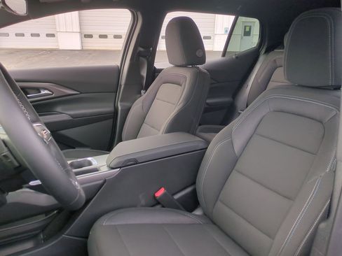 New 2026 Chevrolet Equinox EV LT w/ Comfort Package AWD/4WD image 18