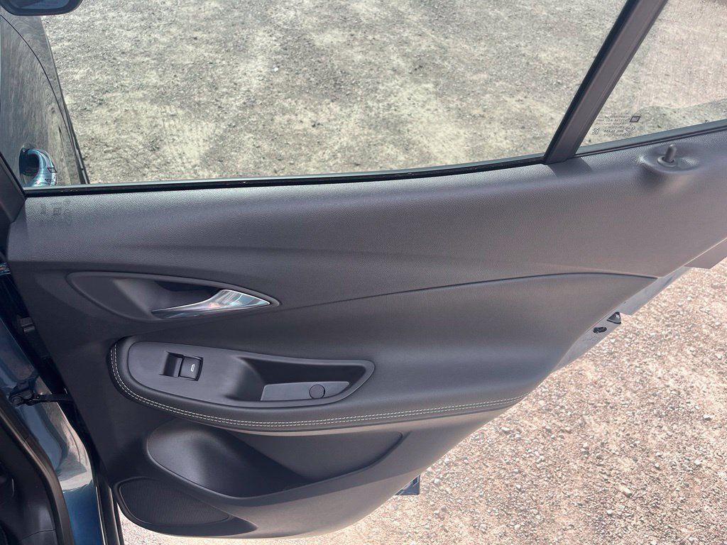 Used 2024 Buick Encore GX Preferred FWD image 31