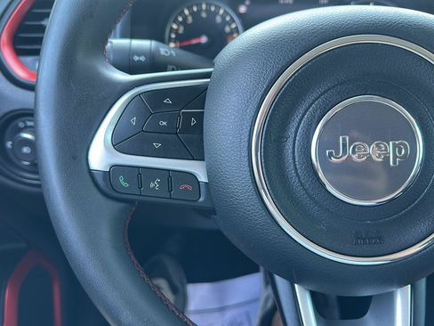 Used 2023 Jeep Renegade Trailhawk AWD/4WD image 26