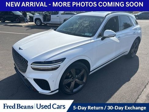 Used 2023 Genesis GV70 3.5T Sport w/ Sport Prestige Package image 3