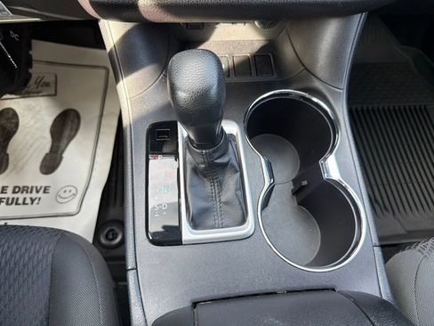 Used 2019 Toyota Highlander LE FWD image 17