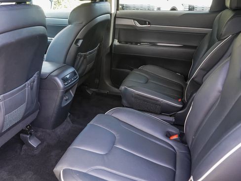 Used 2024 Hyundai Palisade SEL FWD image 15