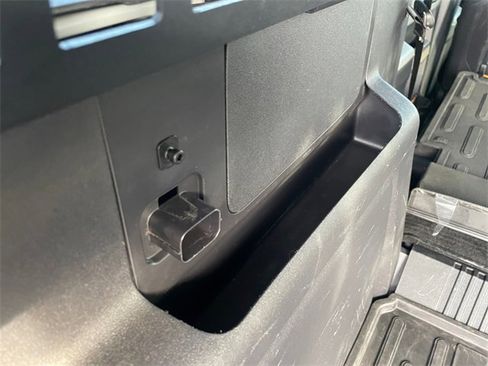 Used 2022 Ford Bronco Badlands image 40