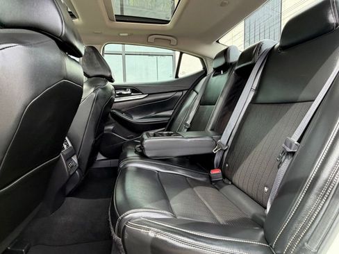 Used 2023 Nissan Maxima SL FWD image 21