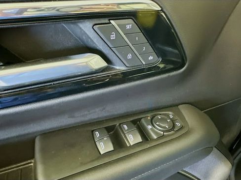 Used 2025 Chevrolet Tahoe LT image 20