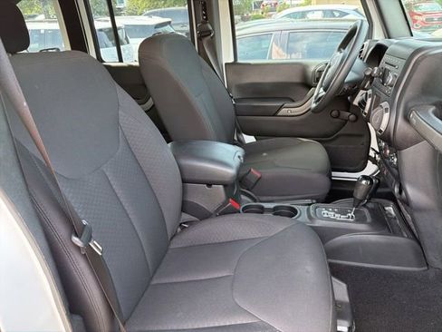 Used 2017 Jeep Wrangler Unlimited Sport AWD/4WD image 23