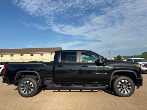 Used 2021 Chevrolet Silverado 2500 LTZ w/ Carhartt Edition AWD/4WD image 2