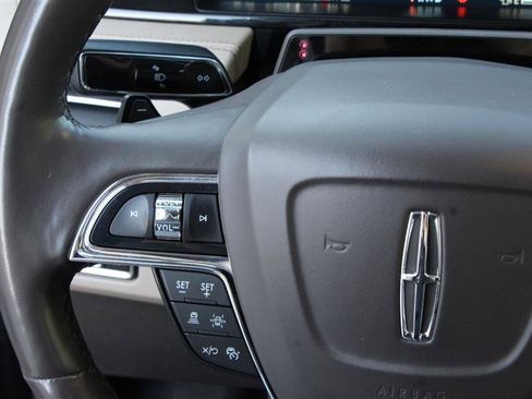 Used 2022 Lincoln Navigator L Reserve AWD/4WD image 29