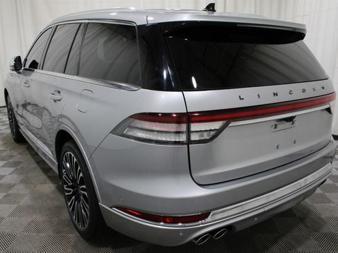 Used 2021 Lincoln Aviator Black Label w/ Class IV Trailer Tow Package image 35