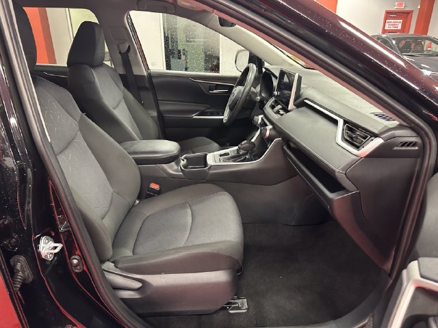 Certified 2025 Toyota RAV4 XLE AWD/4WD image 16