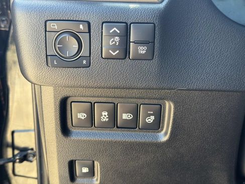 Used 2021 Lexus GX 460 Premium w/ Premium Package AWD/4WD image 25
