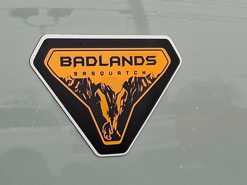 Used 2023 Ford Bronco Badlands w/ Sasquatch Package image 34