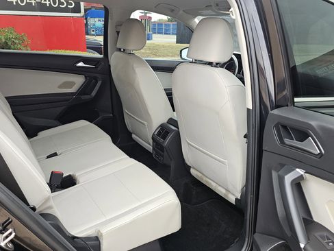 Used 2018 Volkswagen Tiguan SE image 28