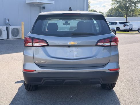 Used 2024 Chevrolet Equinox LS FWD image 11