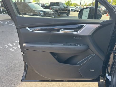 Used 2025 Cadillac XT5 Premium Luxury AWD/4WD image 10