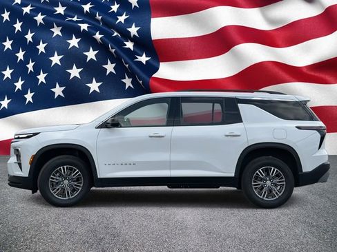 Used 2024 Chevrolet Traverse LT w/ LPO, Floor Liner Package image 11