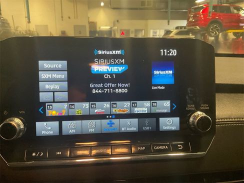 Used 2024 Mitsubishi Outlander SE image 17