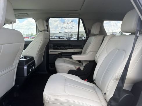Used 2018 Ford Expedition Platinum AWD/4WD image 13