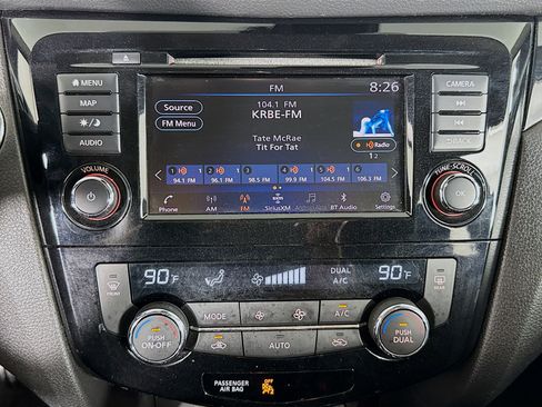 Used 2019 Nissan Rogue Sport SV w/ Technology Package image 17