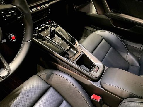 Certified 2025 Porsche 911 Carrera GTS image 20