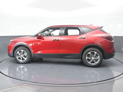 Used 2023 Chevrolet Blazer LT image 3