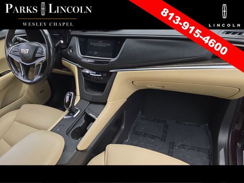 Used 2017 Cadillac XT5 FWD image 10