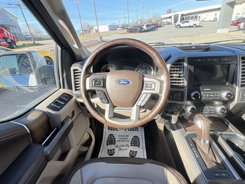 Used 2020 Ford F150 Limited w/ Trailer Tow Package image 8