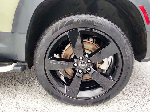 Used 2023 Land Rover Defender 130 S image 9