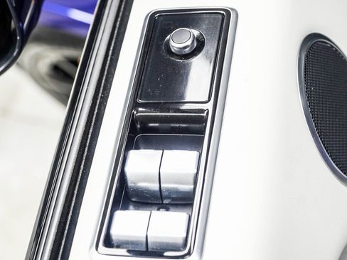 Used 2021 Land Rover Range Rover Sport SVR Carbon Edition image 34