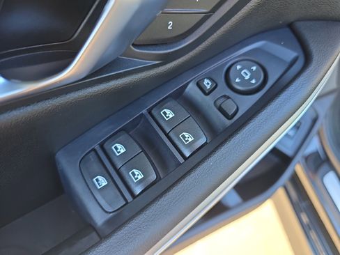 Used 2024 BMW 330i xDrive Sedan w/ Premium Package image 17