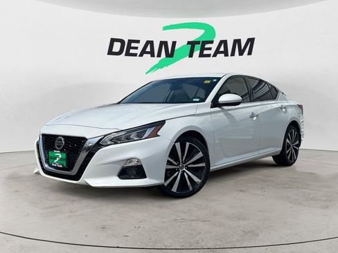 Used 2022 Nissan Altima 2.5 Platinum AWD/4WD image 4
