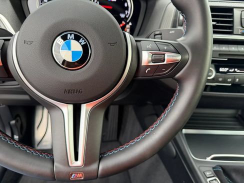 Used 2018 BMW M2 RWD image 32
