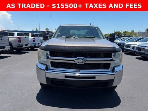 Used 2008 Chevrolet Silverado 2500 LT w/ EZ-Lift Tailgate Package AWD/4WD image 2