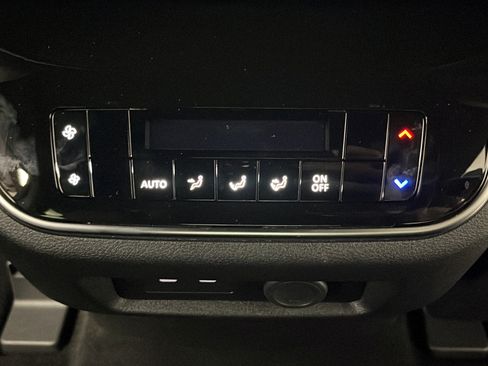 Used 2026 Nissan Armada SL w/ Captain's Chari Seat Package AWD/4WD image 35