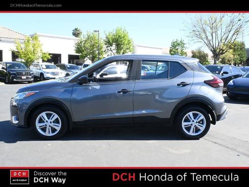 Used 2021 Nissan Kicks S FWD image 4