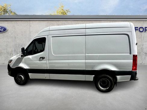 Used 2021 Mercedes-Benz Sprinter 3500 image 10