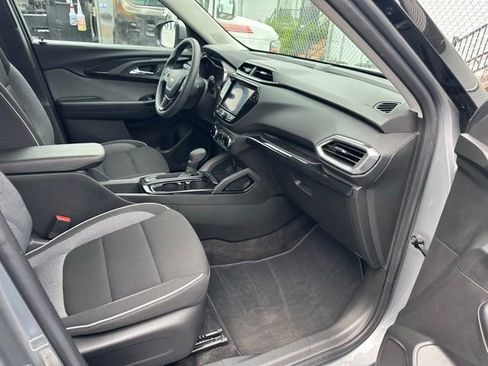 Used 2023 Chevrolet TrailBlazer LT w/ Convenience Package FWD image 29