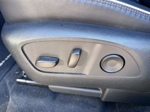 Used 2024 GMC Acadia Denali image 20