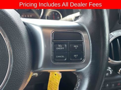 Used 2017 Jeep Wrangler Unlimited Rubicon AWD/4WD image 21