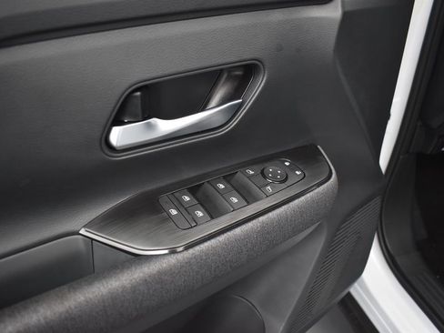 New 2026 Nissan Kicks SV image 25