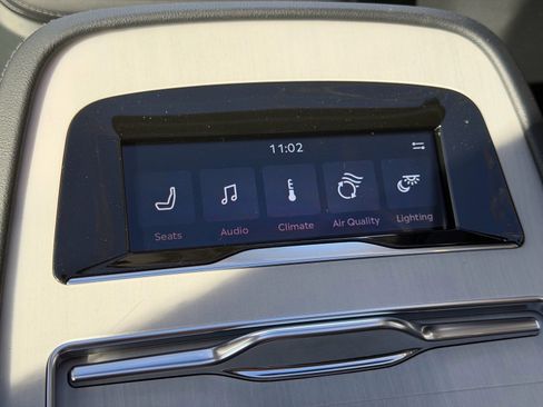 New 2026 Lincoln Navigator L Reserve AWD/4WD image 24