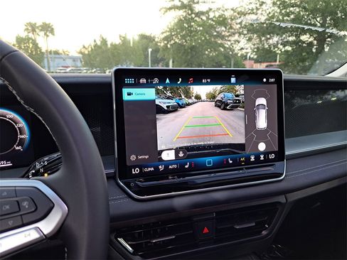 New 2026 Volkswagen Tiguan SE image 10