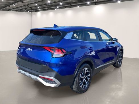 Certified 2023 Kia Sportage EX FWD image 8