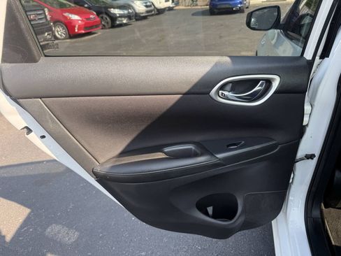 Used 2017 Nissan Sentra SV FWD image 26