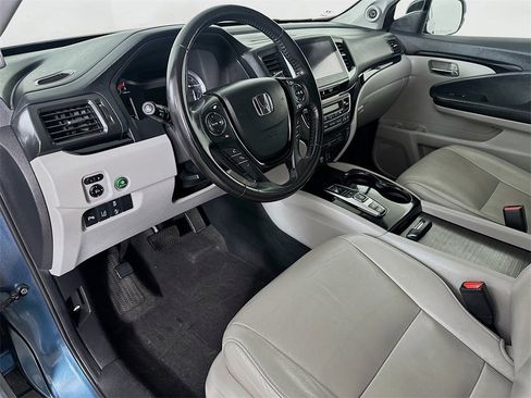 Used 2018 Honda Pilot Touring image 23